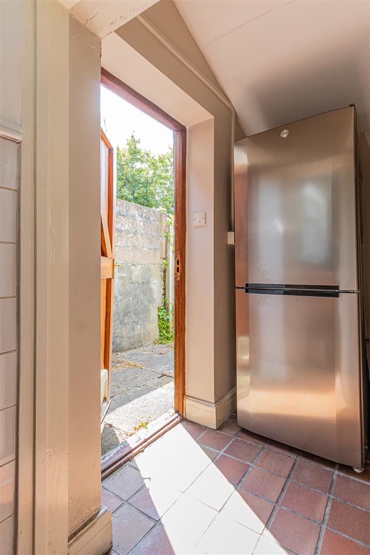 WYNDHAM ROAD, PONTCANNA, CARDIFF Jeffrey Ross Estate Agents